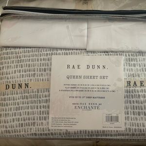 Rae Dunn Queen size sheet set